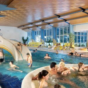 heb je de hele week gratis toegang tot het zwembad- en saunacomplex van Mallnitz (gelegen op ca. 300 meter afstand van het hotel). Heerlijk voor een avondje ontspanning na een drukke dag op de piste! In dit hotel voel je je zeker thuis!</p>